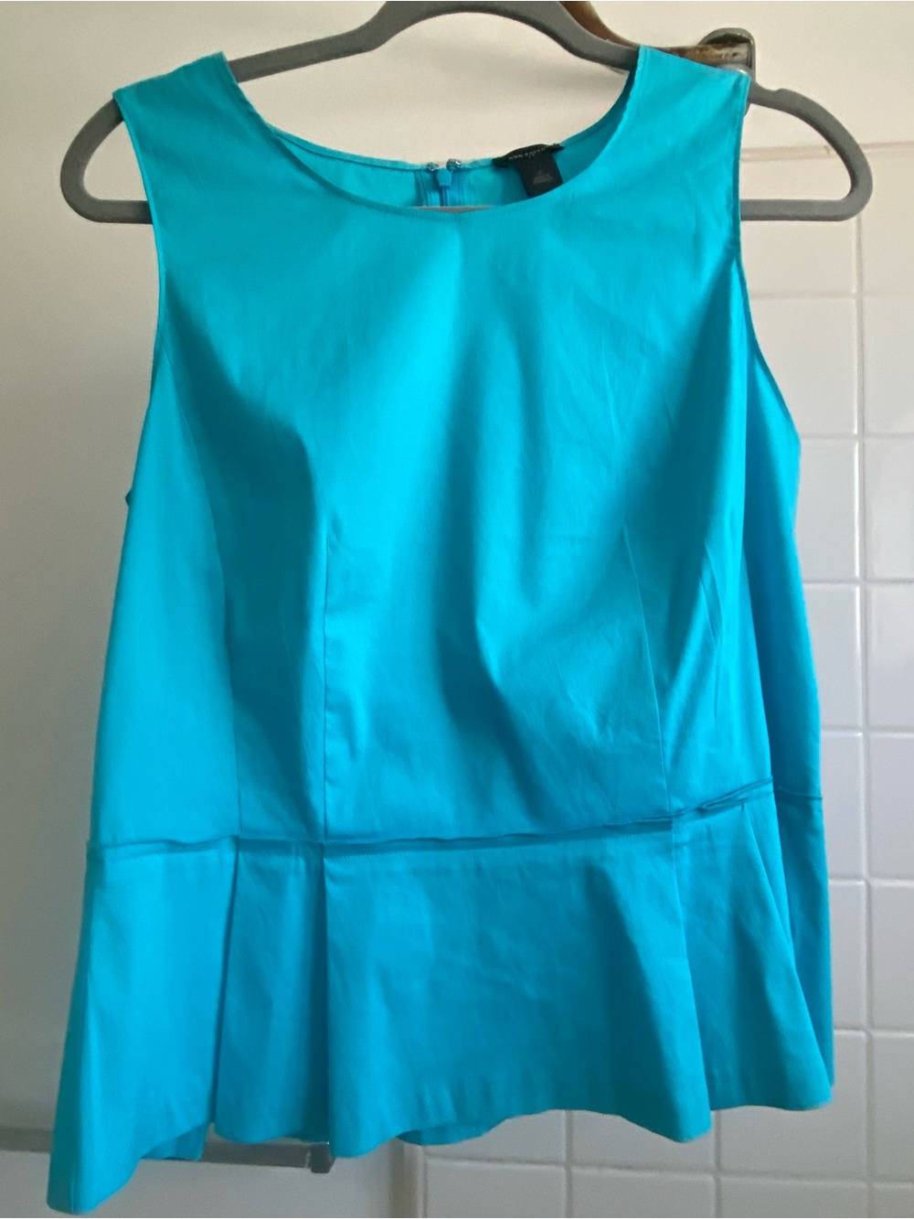 Ann Taylor Sleeveless Peplum Top - Turquoise, size 6, 78% Cotton, NWT
